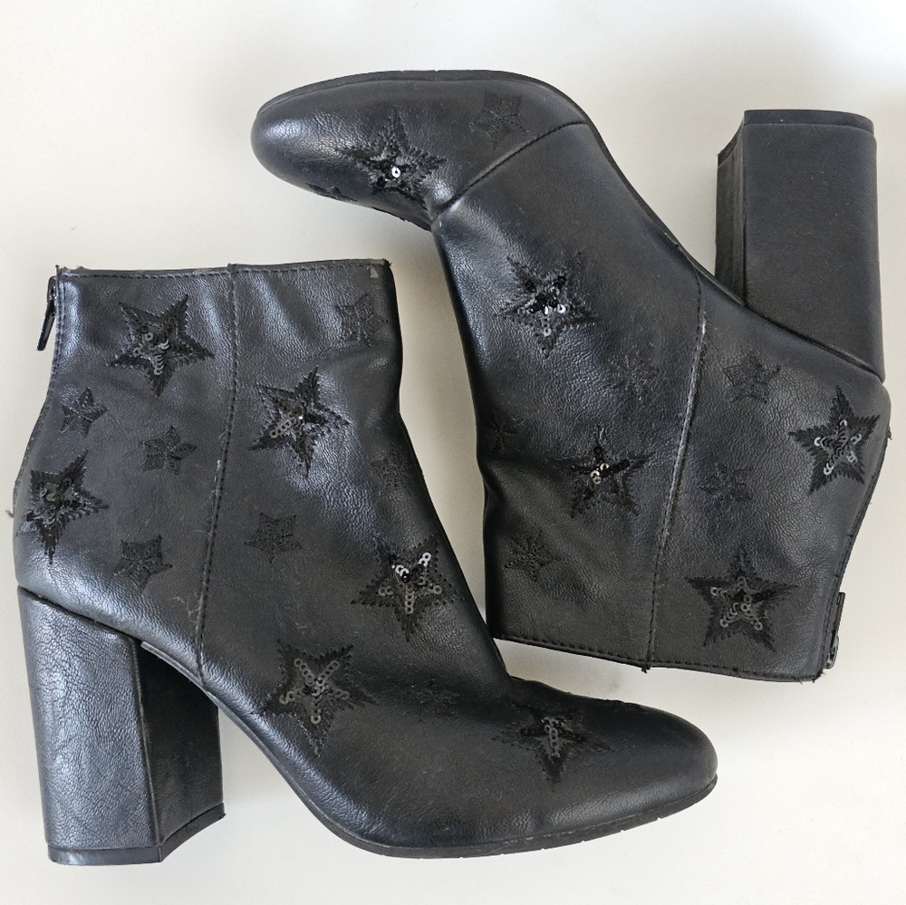 ☆ REACTION BY KENNETH COLE Carlyn Star Booties, 7m ☆